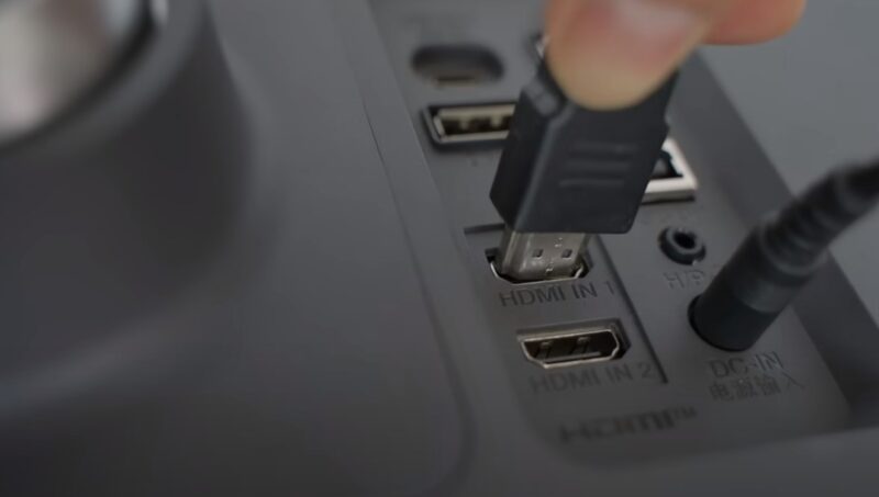 How to Correctly Handle the Monitor Cables
