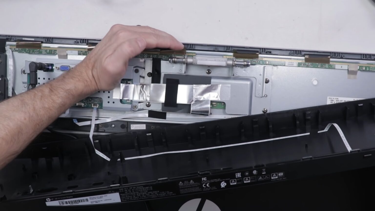 Monitor Keeps Entering Power Save Mode? Here's How To Fix It!