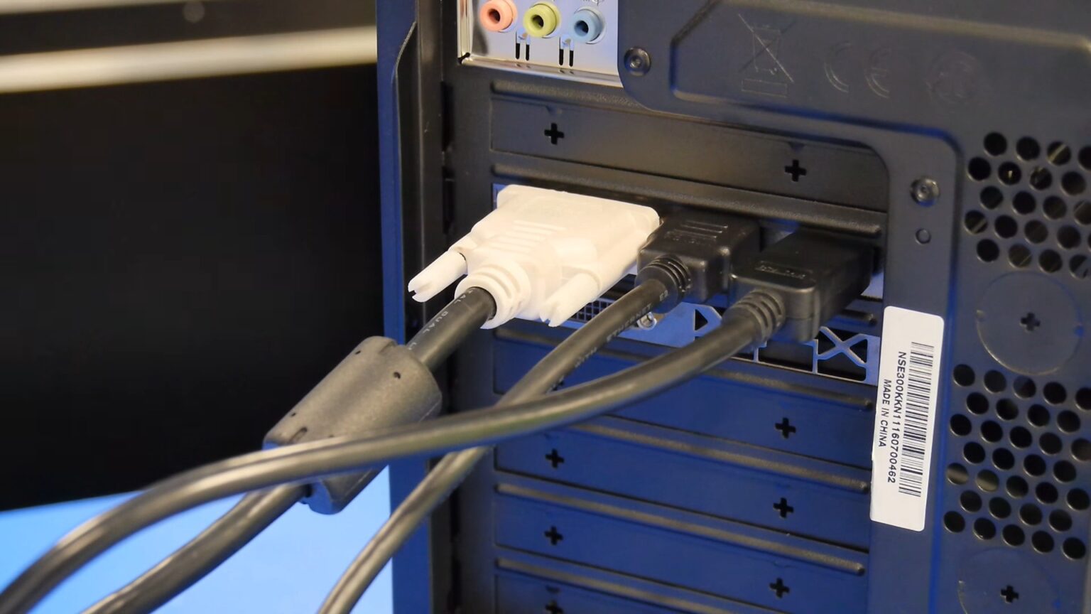 Monitor Going To Sleep Randomly? 7 Ways To Fix It